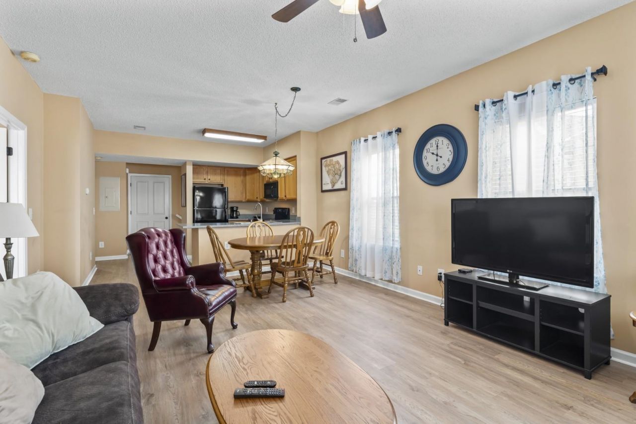 4574 Girvan Dr.  Photo 20