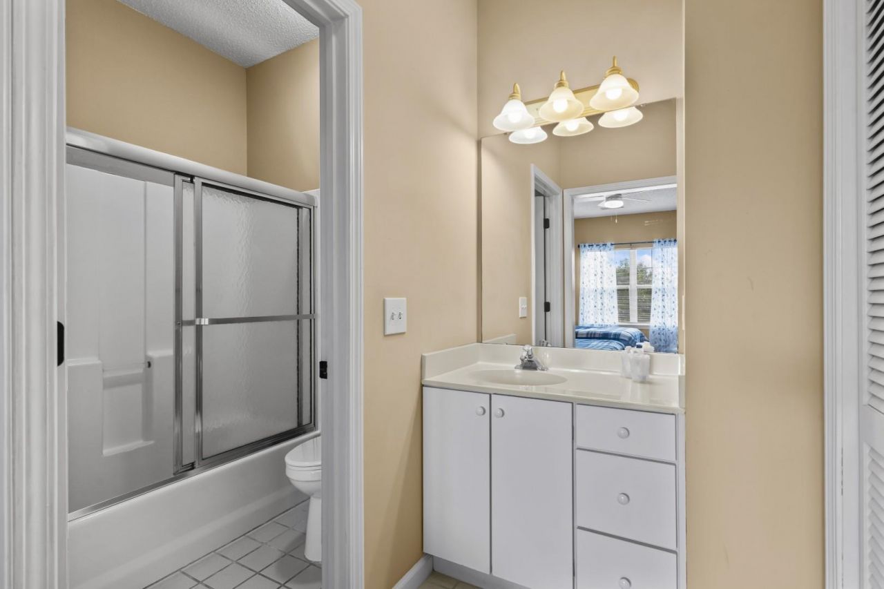 4574 Girvan Dr.  Photo 23