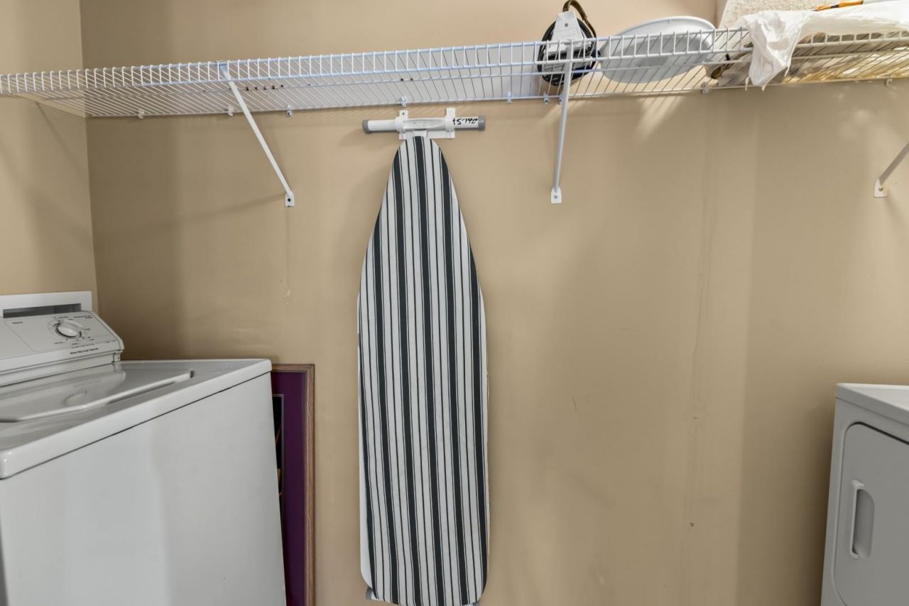 4574 Girvan Dr.  Photo 29