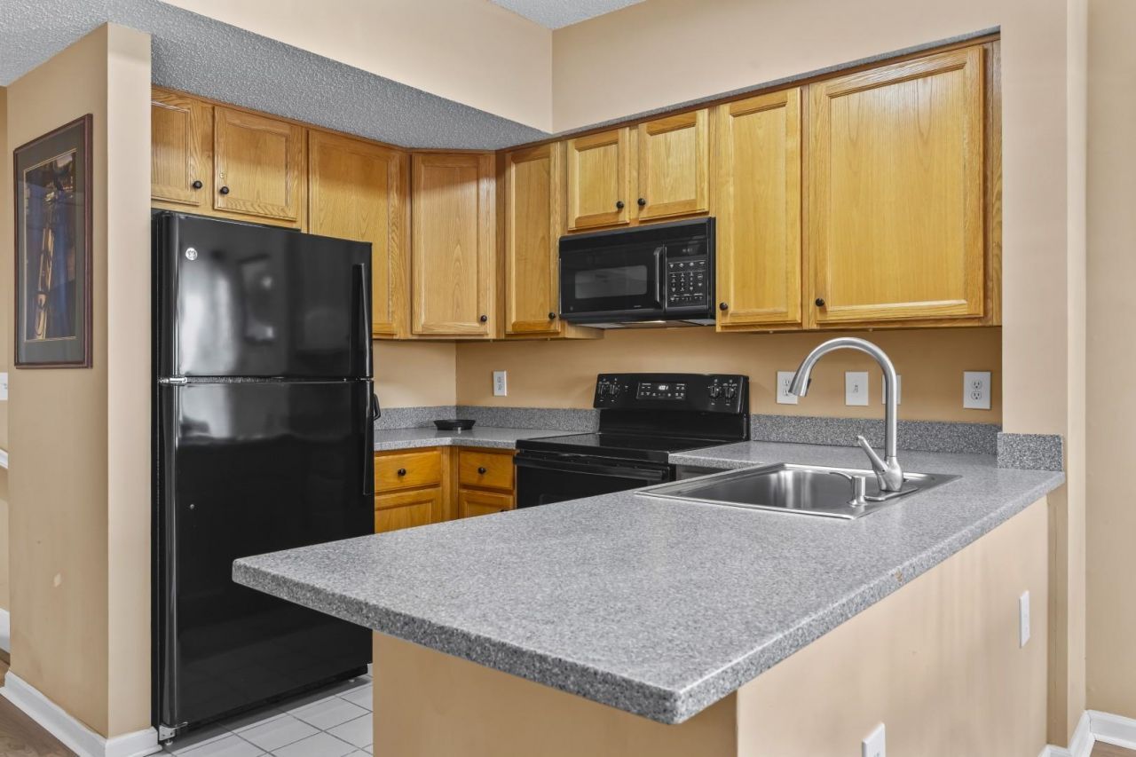 4574 Girvan Dr.  Photo 8