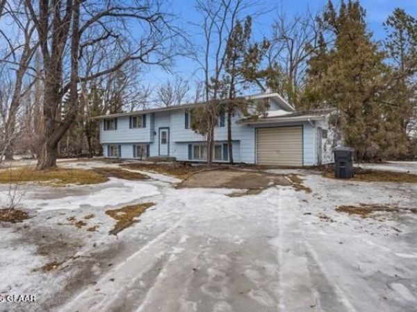 209 SEEBART Street , Emerado, ND 58828