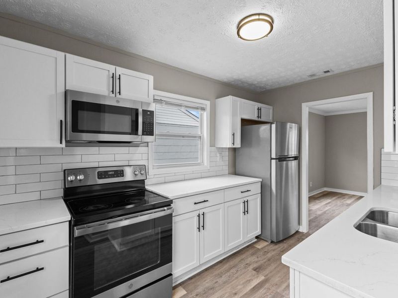 225 Santa Maria Lane, Columbus, OH 43213 Photo 12