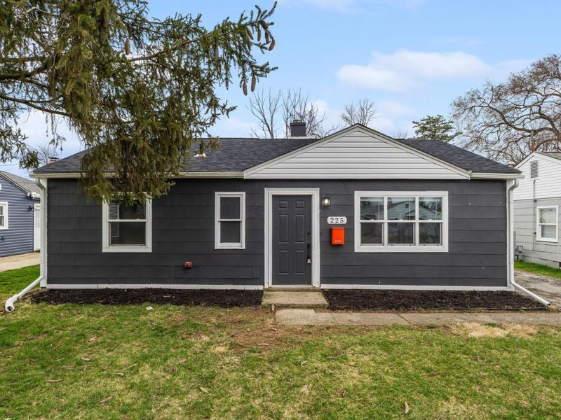 225 Santa Maria Lane, Columbus, OH 43213 Photo 2