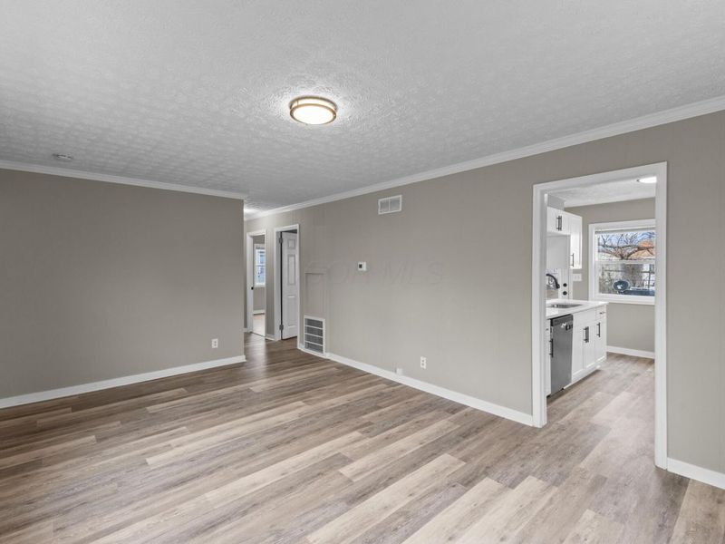 225 Santa Maria Lane, Columbus, OH 43213 Photo 8