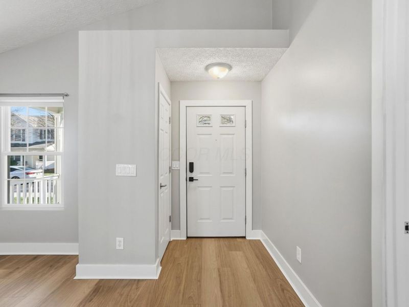 8251 Tegmen Street, Columbus, OH 43240 Photo 4