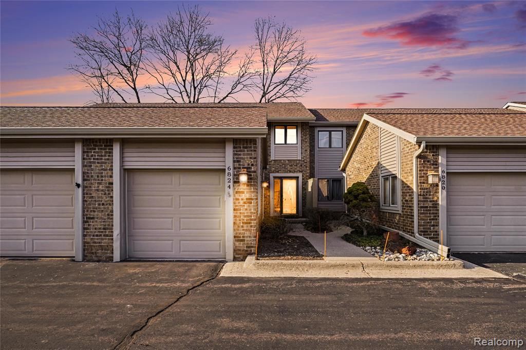 6824 Northcrest Way E, Independence Township, MI 48346 Main Photo