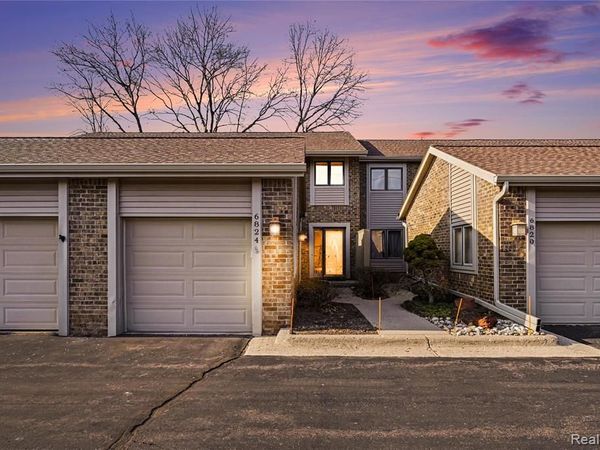 6824 Northcrest Way E, Independence Twp, MI 48346