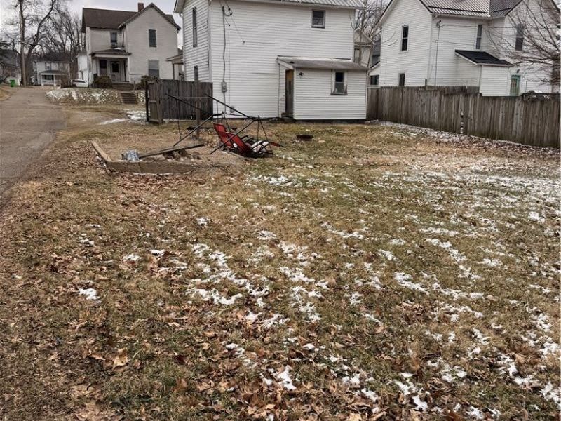 355 S 10th Street, Coshocton, OH 43812 Photo 2