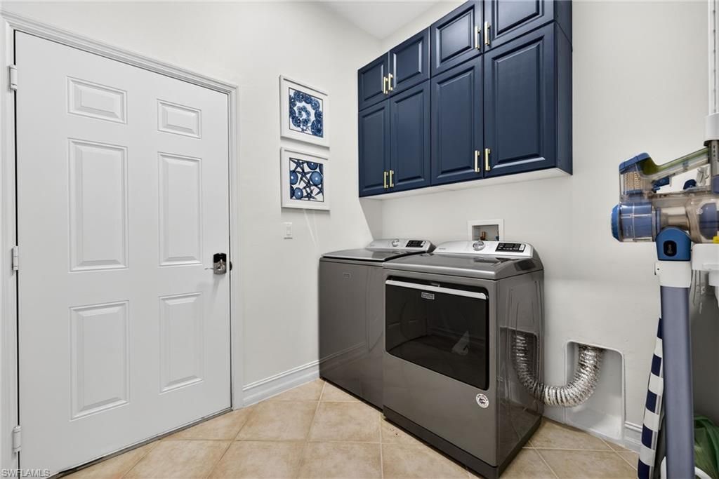 8180 Sanctuary Dr, Unit 2, Naples, FL 34104 Photo
