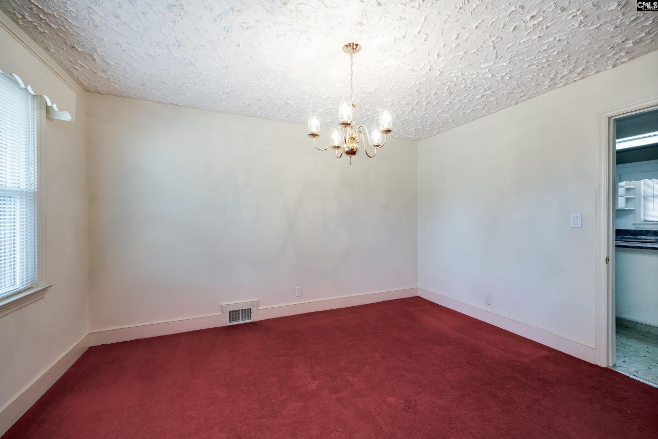 215 Castle Drive Photo 12