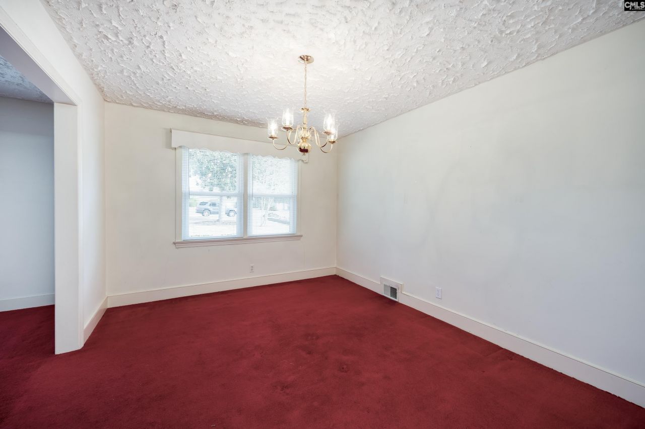 215 Castle Drive Photo 13