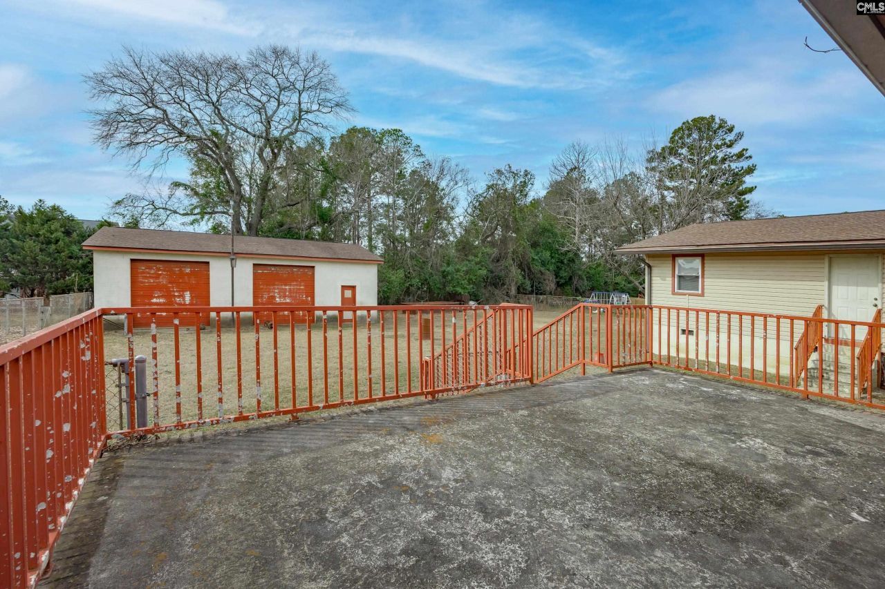 215 Castle Drive Photo 44