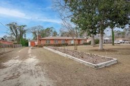 215 Castle Drive photo 4