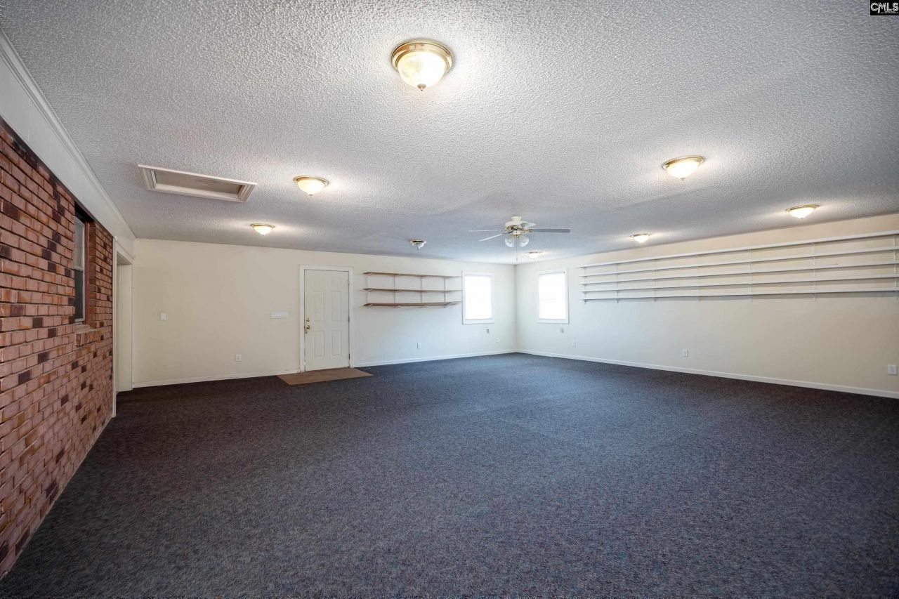 215 Castle Drive Photo 50