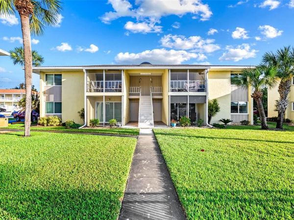 101 LOUELLA LANE , Unit 5, NOKOMIS, FL 34275