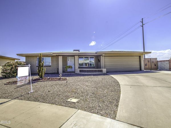 4023 E CLOVIS Circle, Mesa, AZ 85206