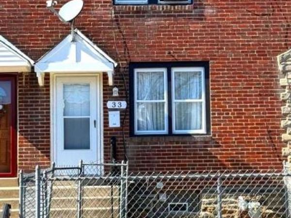 33 MERMONT CIRCLE, DARBY, PA 19023
