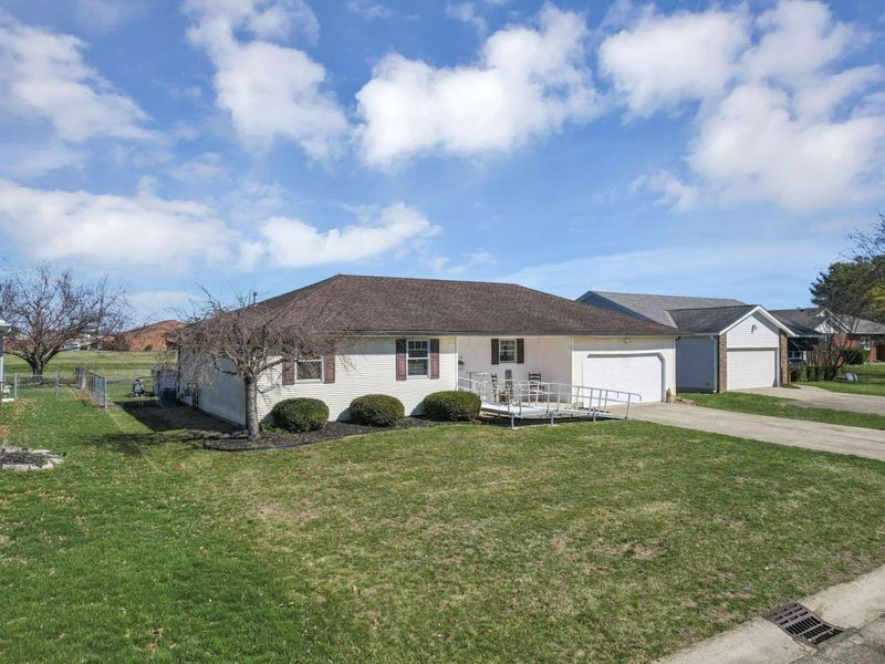 328 Cline Court , Ashville, OH 43103 Photo 2