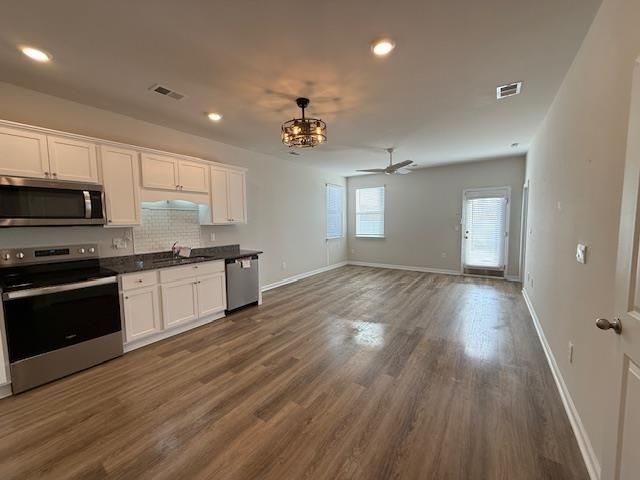 194 Cassina Dr. Photo 4