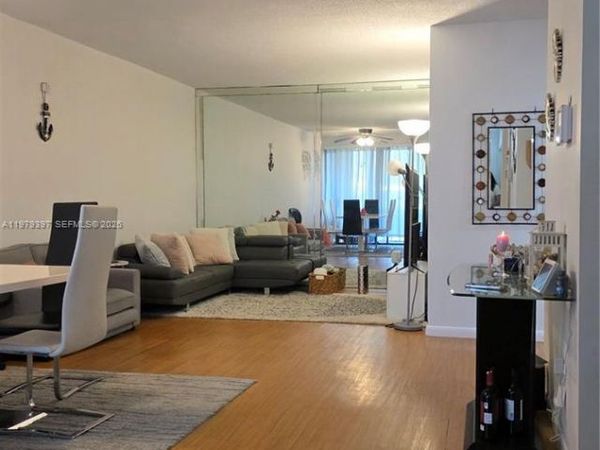 750 NE 199th St, Unit 101H, Miami, FL 33179