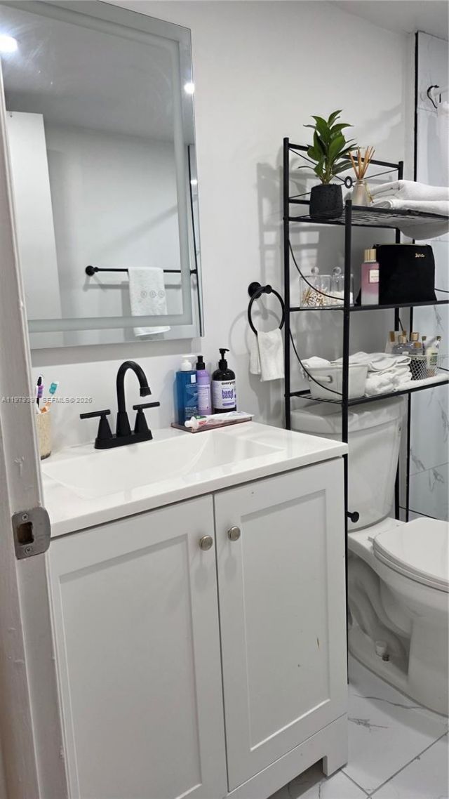 750 NE 199th St, Unit 101H, Miami, FL 33179 Photo