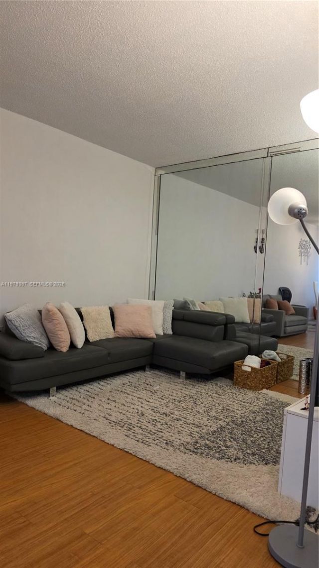 750 NE 199th St, Unit 101H, Miami, FL 33179 Photo
