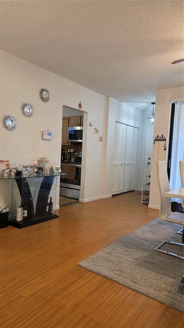 750 NE 199th St, Unit 101H, Miami, FL 33179 Photo