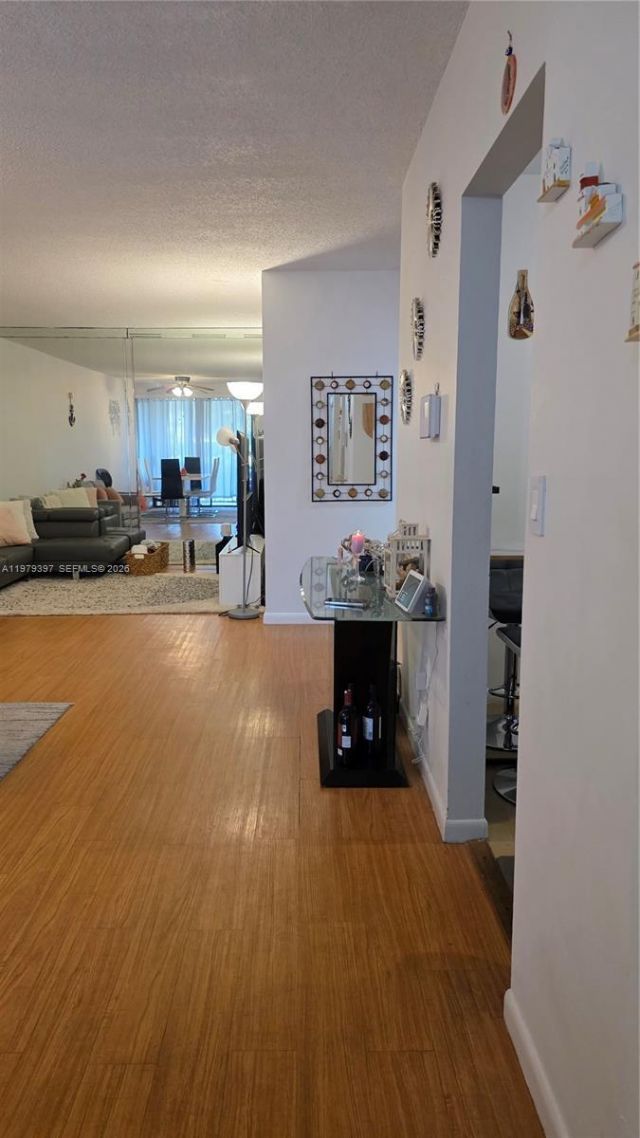 750 NE 199th St, Unit 101H, Miami, FL 33179 Photo