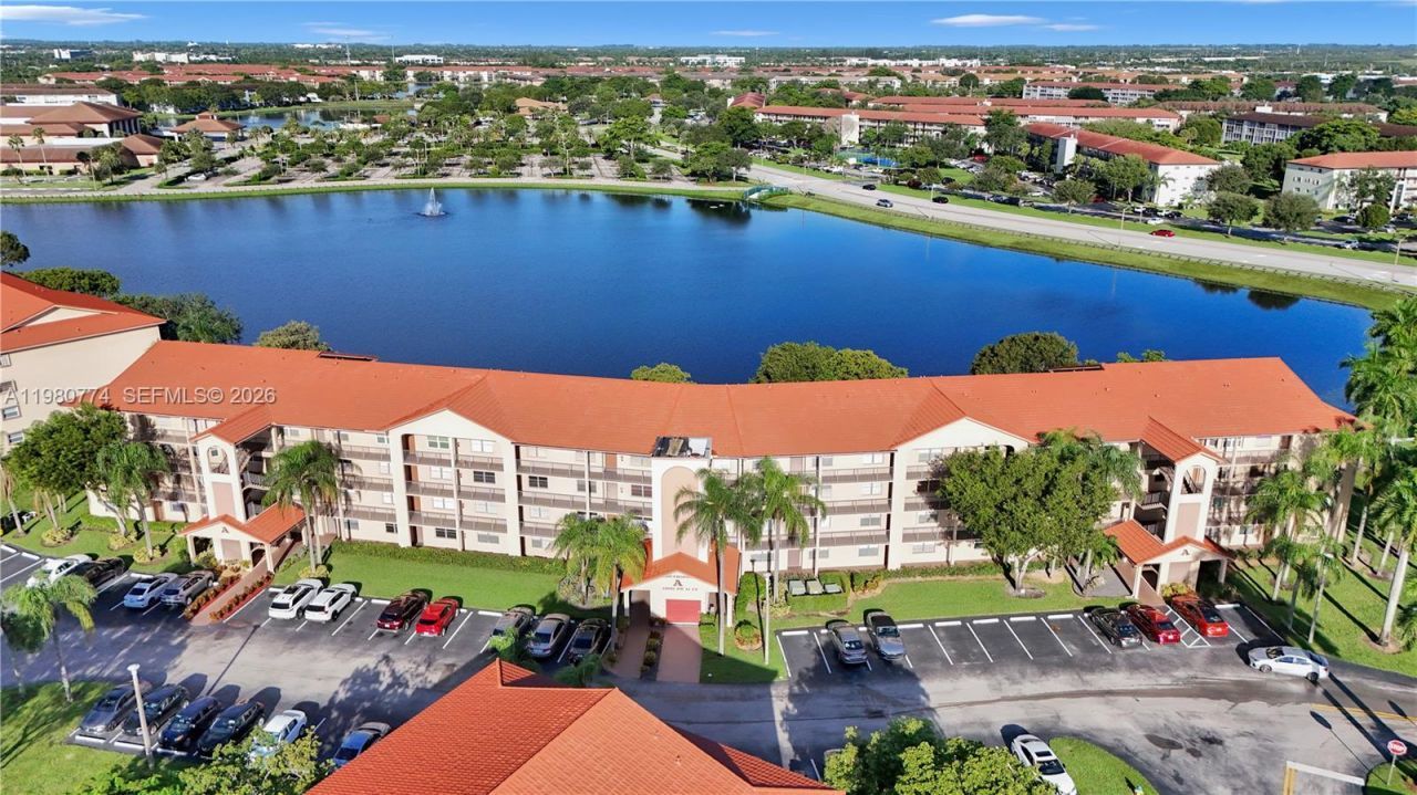 13001 SW 11th Ct, Unit 401A, Pembroke Pines, FL 33027 Photo