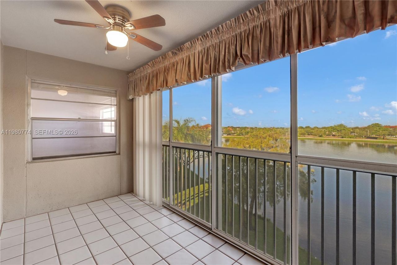 13001 SW 11th Ct, Unit 401A, Pembroke Pines, FL 33027 Photo