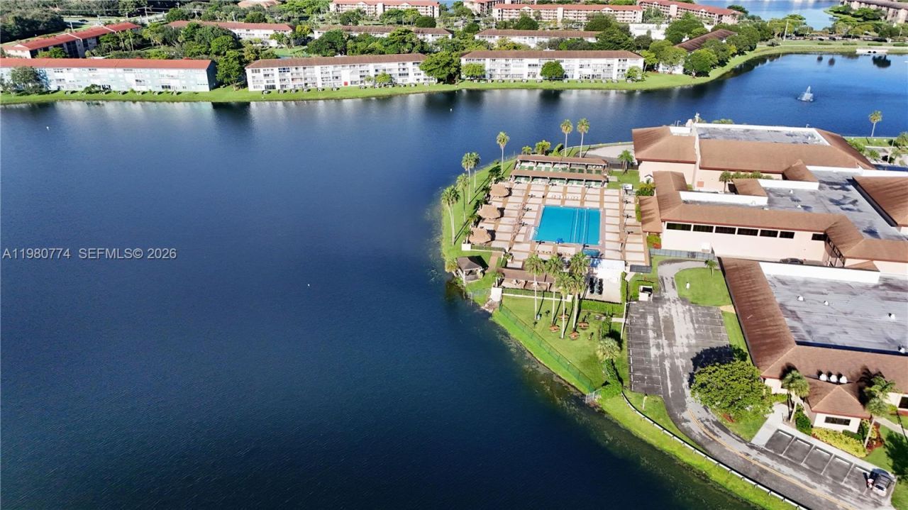 13001 SW 11th Ct, Unit 401A, Pembroke Pines, FL 33027 Photo