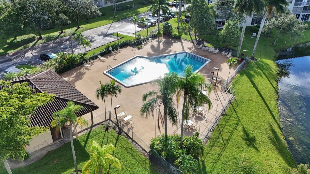 13001 SW 11th Ct , Unit 401A, Pembroke Pines, FL 33027 Photo