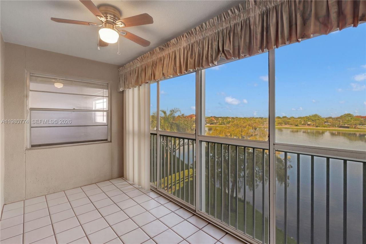 13001 SW 11th Ct, Unit 401A, Pembroke Pines, FL 33027 Photo