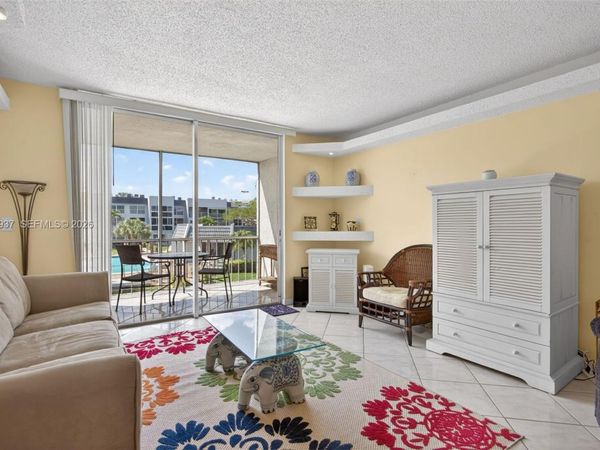 6600 Royal Palm Blvd, Unit 207B, Margate, FL 33063