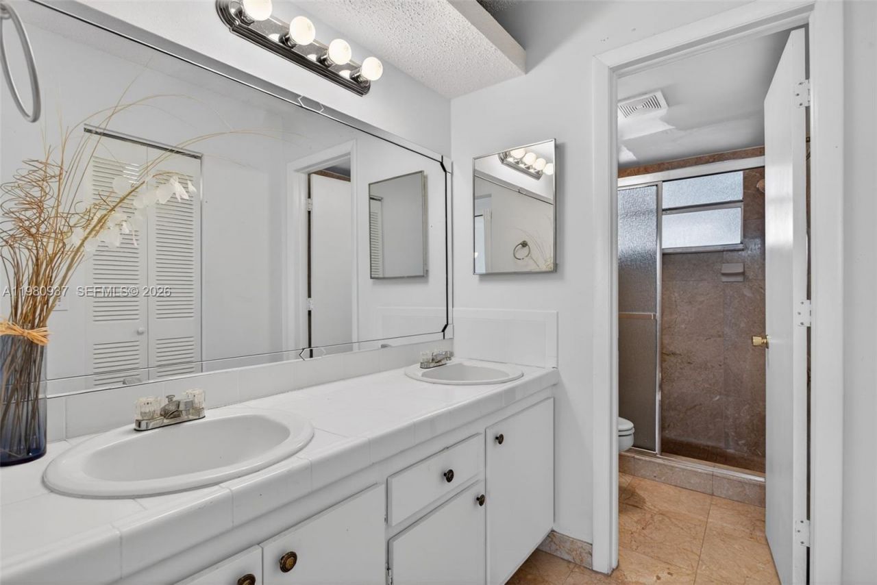 6600 Royal Palm Blvd, Unit 207B, Margate, FL 33063 Photo