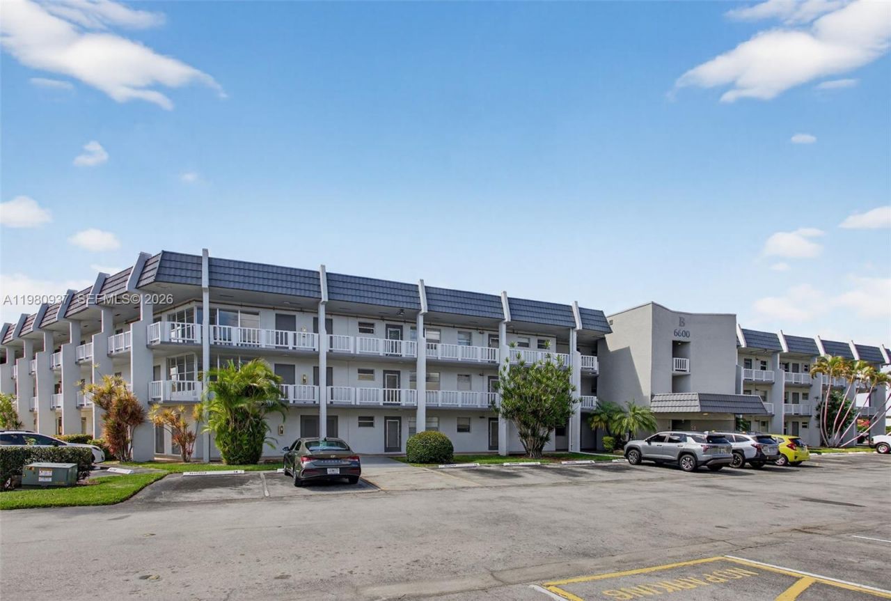 6600 Royal Palm Blvd, Unit 207B, Margate, FL 33063 Photo