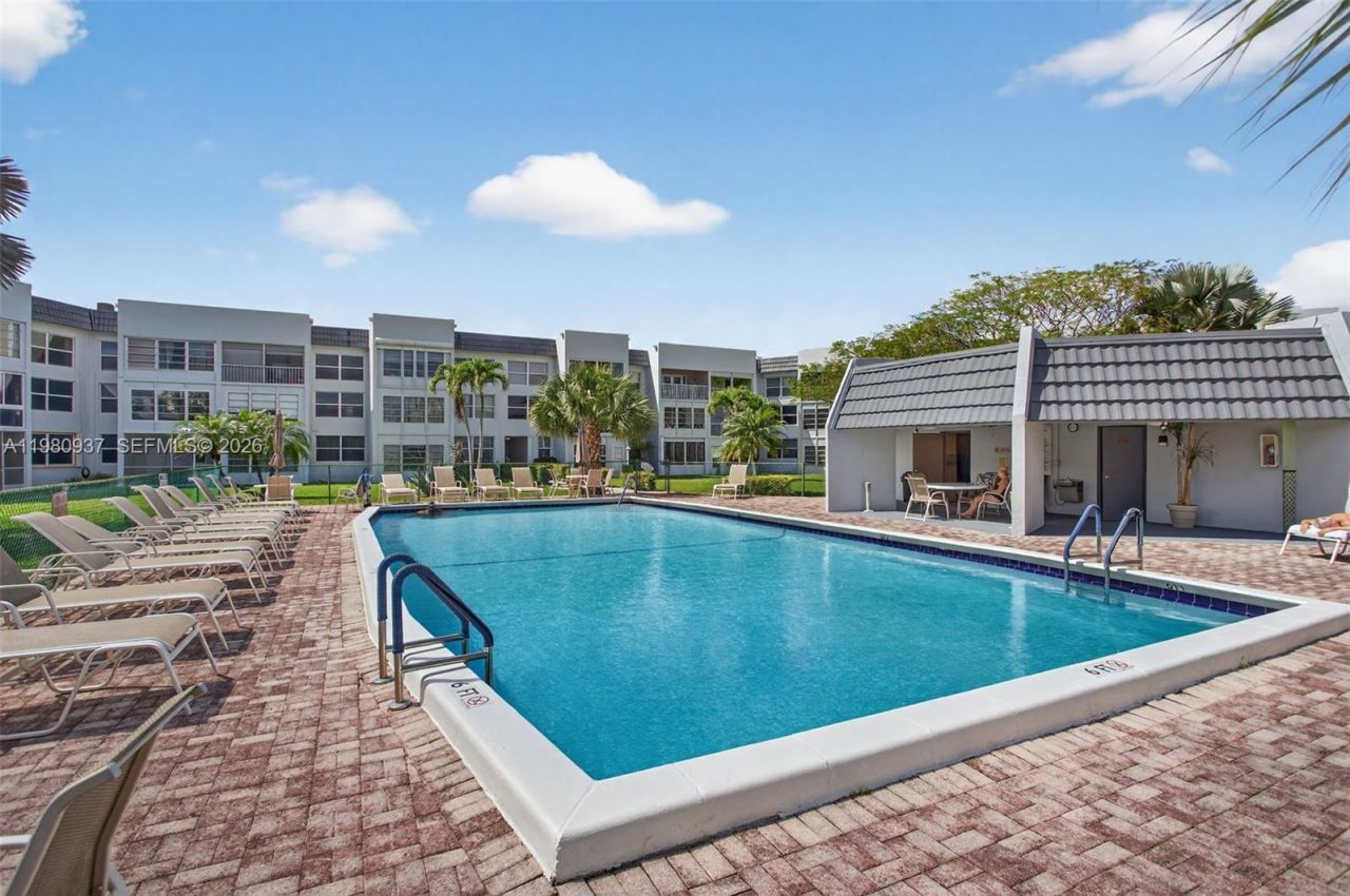 6600 Royal Palm Blvd, Unit 207B, Margate, FL 33063 Photo