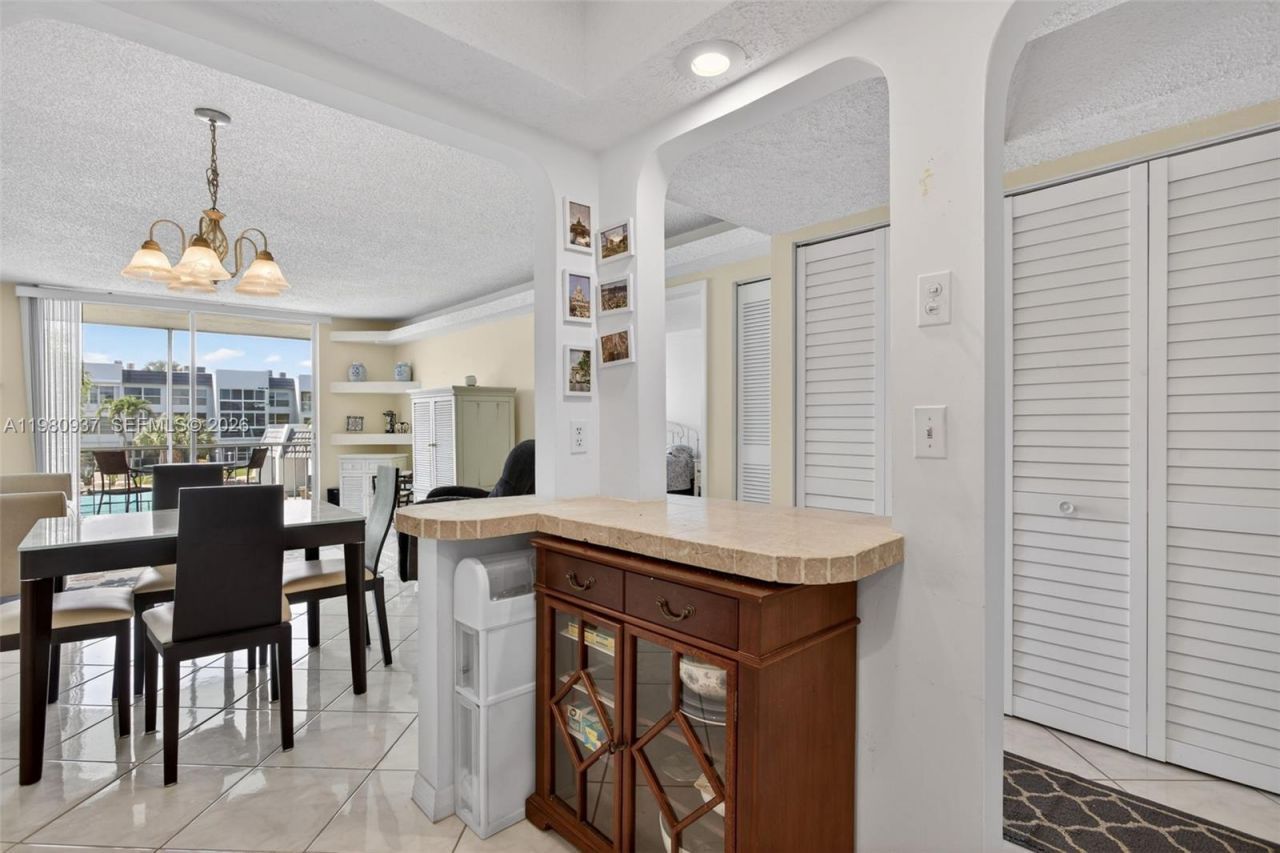 6600 Royal Palm Blvd, Unit 207B, Margate, FL 33063 Photo