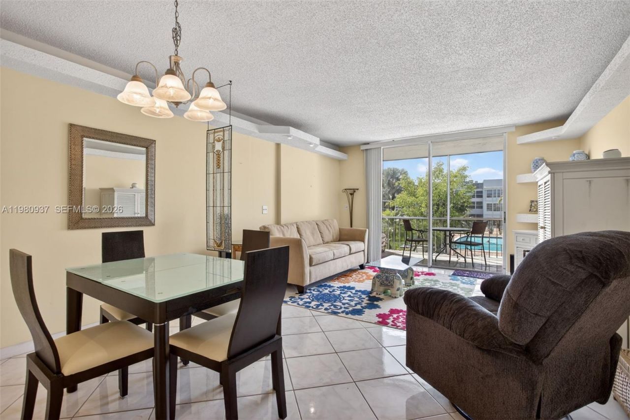 6600 Royal Palm Blvd, Unit 207B, Margate, FL 33063 Photo