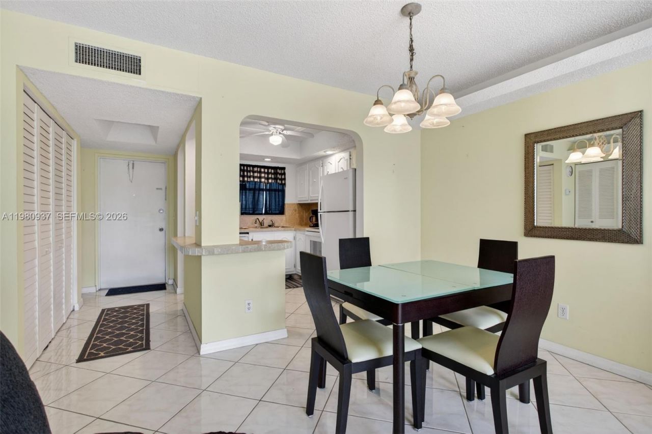 6600 Royal Palm Blvd, Unit 207B, Margate, FL 33063 Photo