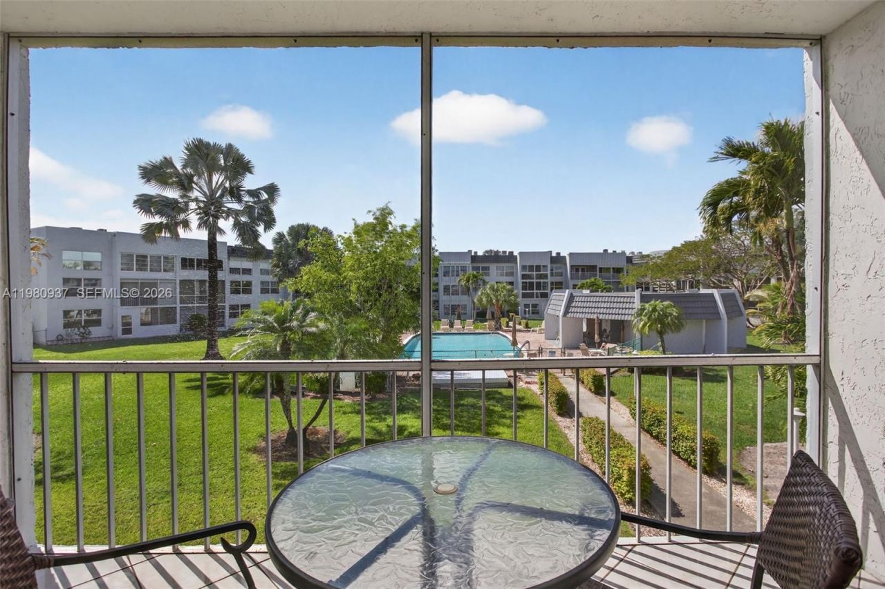 6600 Royal Palm Blvd, Unit 207B, Margate, FL 33063 Photo