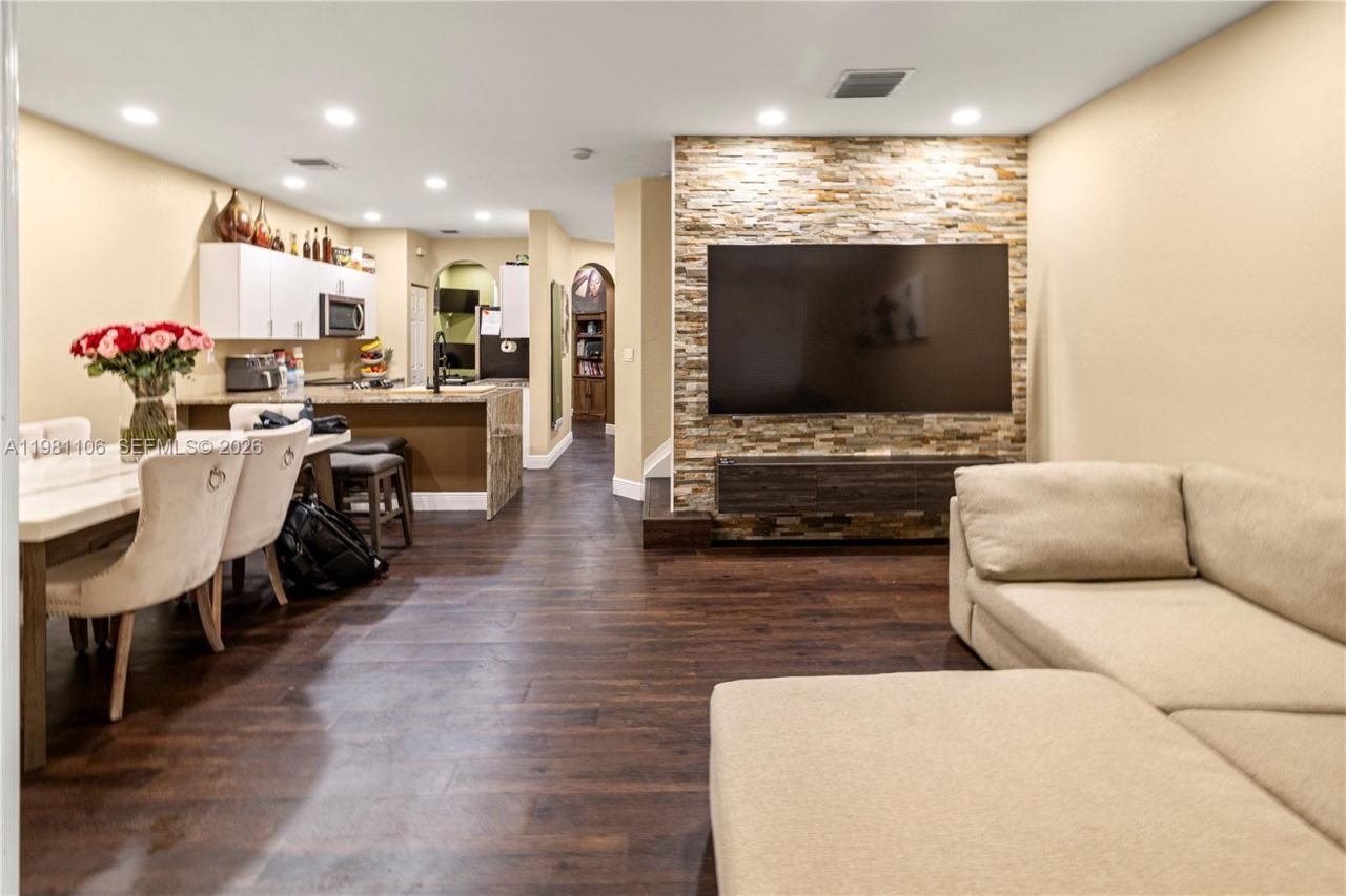 6037 SW 19th St , North Lauderdale, FL 33068 Photo