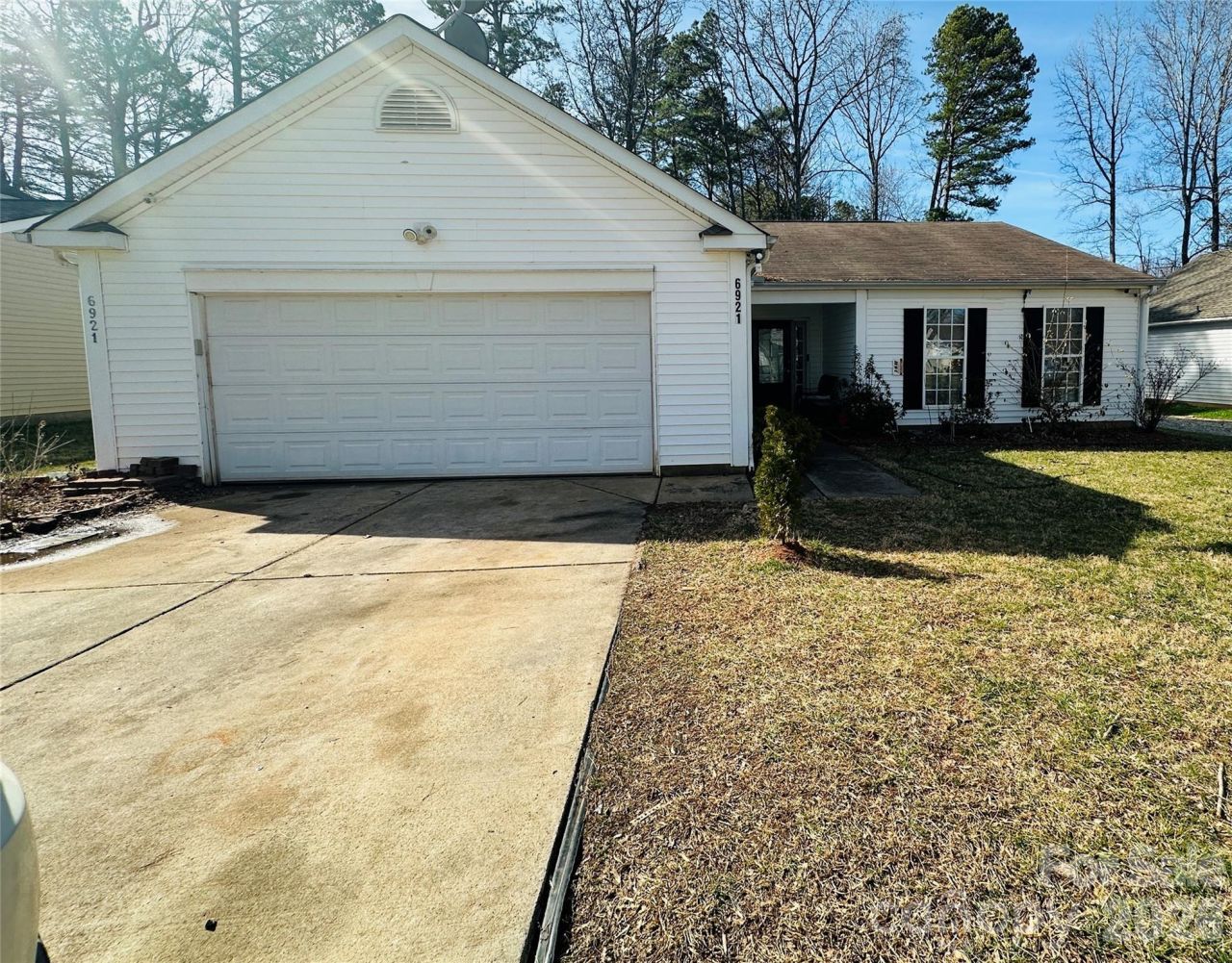 6921 Alanbrook Road, Charlotte, NC 28215 Main Photo