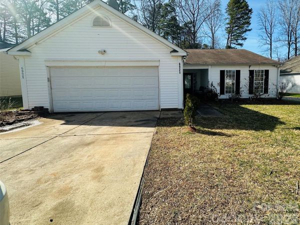 6921 Alanbrook Road, Charlotte, NC 28215