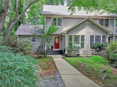 125 Mallard Court, Chapel Hill, NC 27517