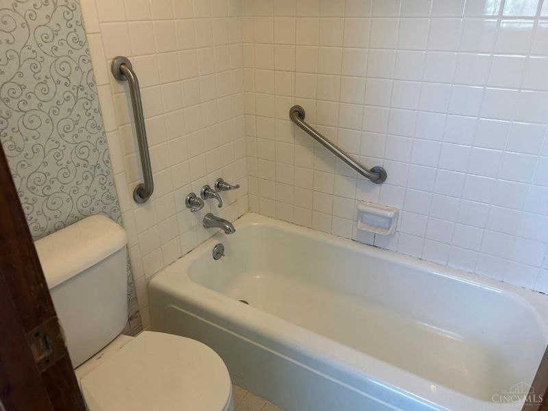 1944 Creswell Drive, Springfield Twp., OH 45240 Photo 14