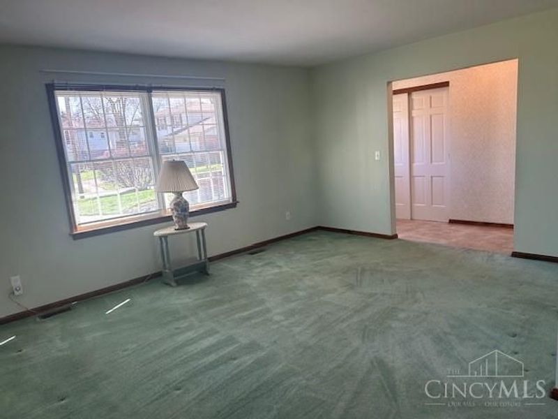 1944 Creswell Drive, Springfield Twp., OH 45240 Photo 3