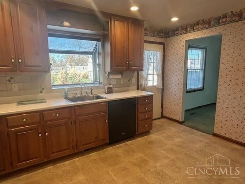 1944 Creswell Drive, Springfield Twp., OH 45240 Photo 7