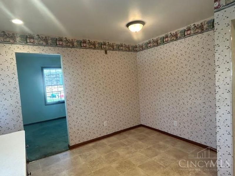 1944 Creswell Drive, Springfield Twp., OH 45240 Photo 8