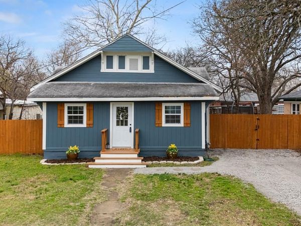 513 W Lamar Street, Alvord, TX 76225